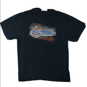 Toby Keith bar and grill shirt size L
